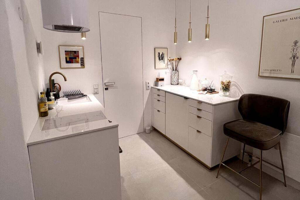 Exclusive Apartement In Historic Center Linz Bagian luar foto
